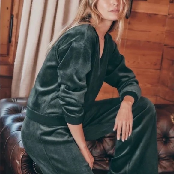 NWT Marine Layer Cord Velour V Neck Sweatshirt and Wide Leg Pant Green S/M - Picture 3 of 9